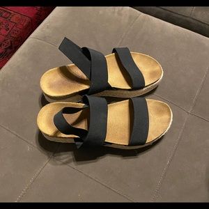 Steve Madden Kimmie Black Sandles - Size 8